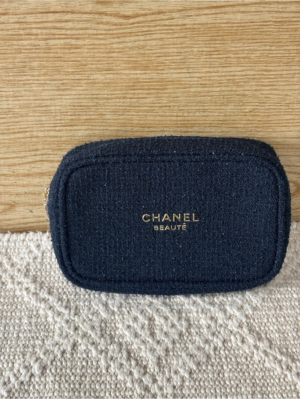 Chanel Beaute Cosmetic Makeup Bag Pouch Clutch Glitter Shine black & Gold